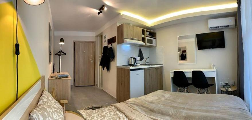 Center Deluxe Studio Thessaloníki Ngoại thất bức ảnh